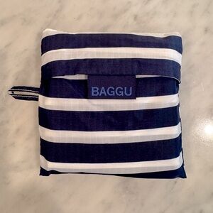 Baggu Navy White Stripe standard bag